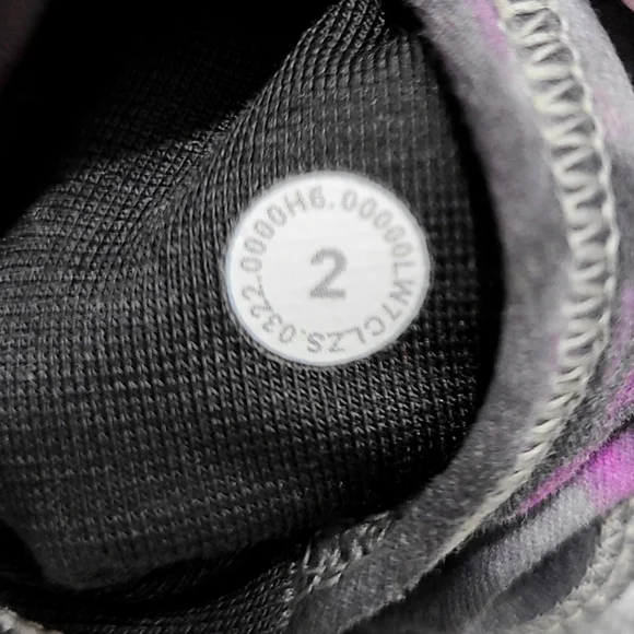 Lululemon 6" Align High-Rise Biker Short in Unicorn Throwback White Multi Sz 2 - Picture 7 of 12